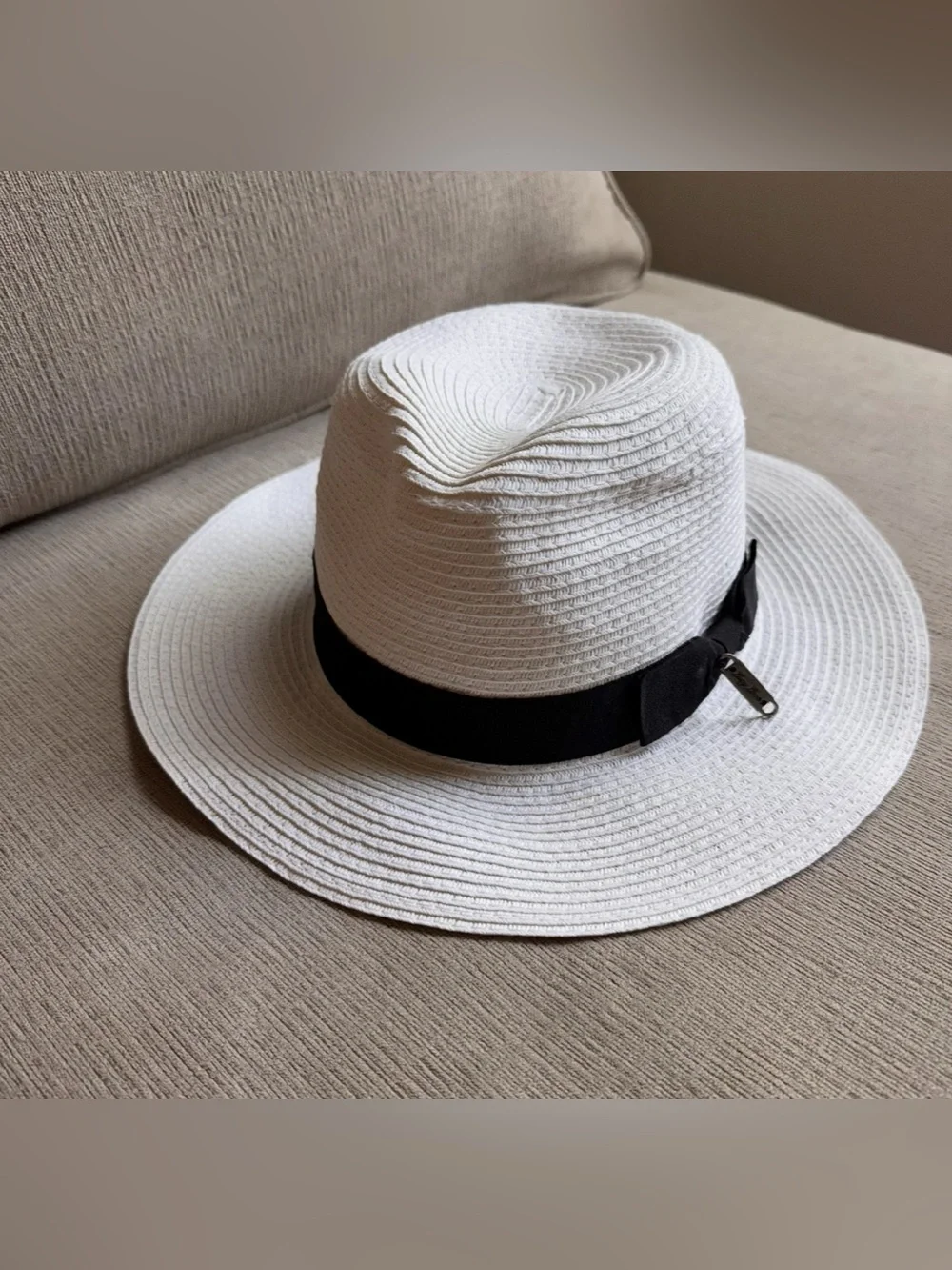 Straw Fedora Sun Hat with Black Ribbon Accent - Excellent Condition